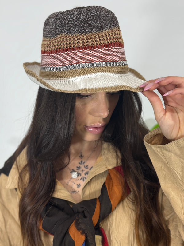 CAPPELLINO IN PAGLIA