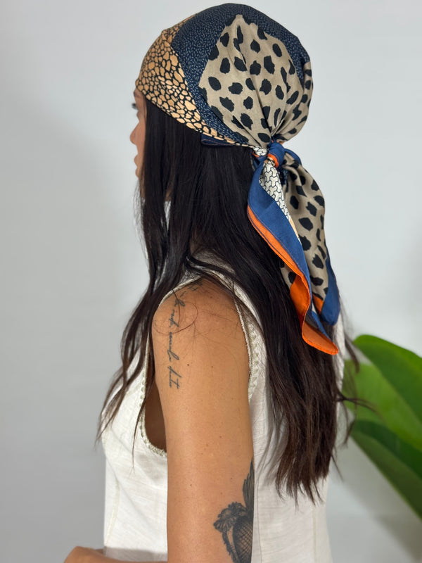 FOULARD