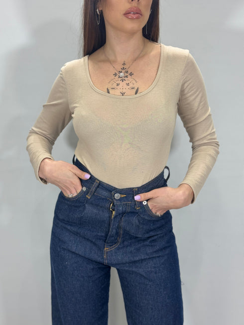BODY VELATO CON SCOLLO A ‘U’
