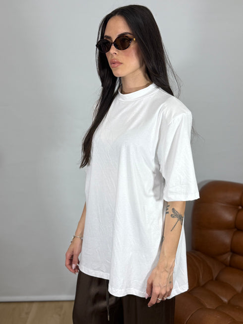 T-SHIRT OVER