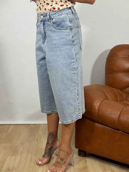BERMUDA JEANS